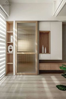                    OEM/ODM Customized Elegant Solid Wood Bedroom Furniture Set for Luxury Hotels, Chinese Manufacture             