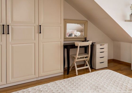 CUSTOM OEM & ODM COMMERCIAL HOTEL FURNITURE: SOLID WOOD FRAME WARDROBE & HIGH‑END BAR STOOLS. PERFECT FOR HOTELS, VILLAS, RESORTS, BARS AND RESTAURANTS. DURABLE WOODEN FURNITURE WITH PERSONALIZED