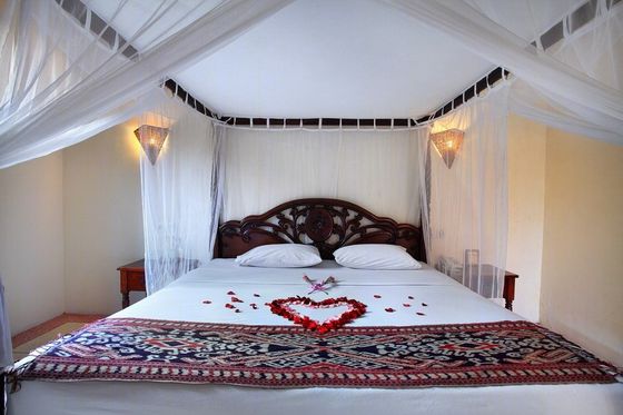 OEM/ODM Customized Apartment Room Essentials: Custom Personal Furniture Collection Sets at Best Price