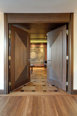 OEM/ODM Customized China Manufacture Good Quality Door Collection Sets with Solid Wood Frame