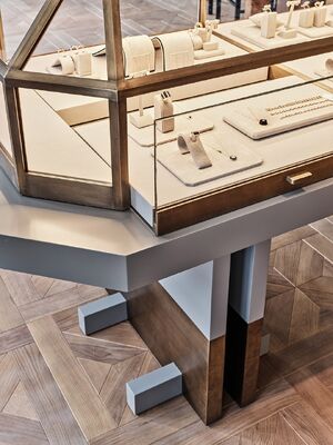 Factory Direct OEM ODM High End Jewelry Display Cabinet Custom Size Jewelry Showcase