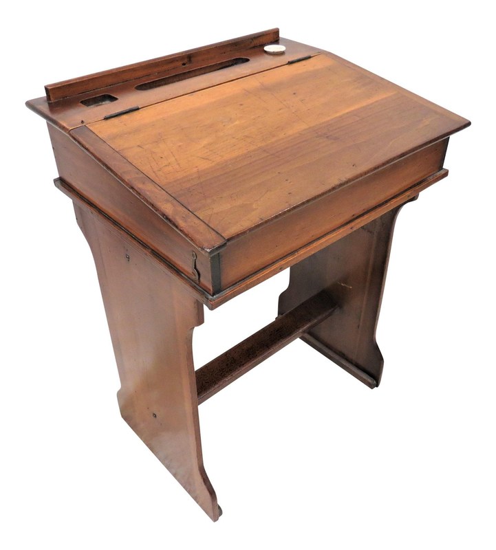 China Manufacture OEM/ODM Customized of Solid Wood Frame Desk for Hotel, Lobby, Restaurant, Bar, Villa, Resort and Apartment Projects