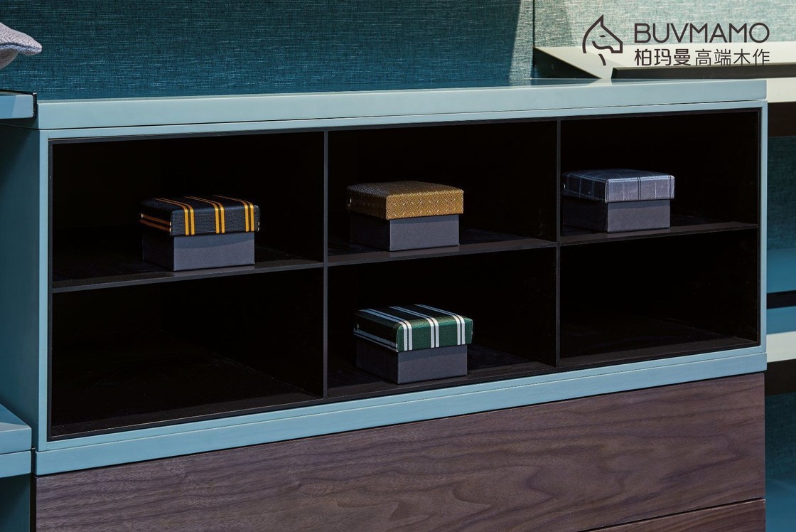                    Customized Solid Wood Chair for Hotel Villa Resort Apartment and Project Set             