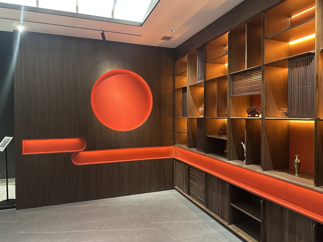 Walnut Wood commercial nightclub furniture Oriental Aesthetics club room chairs