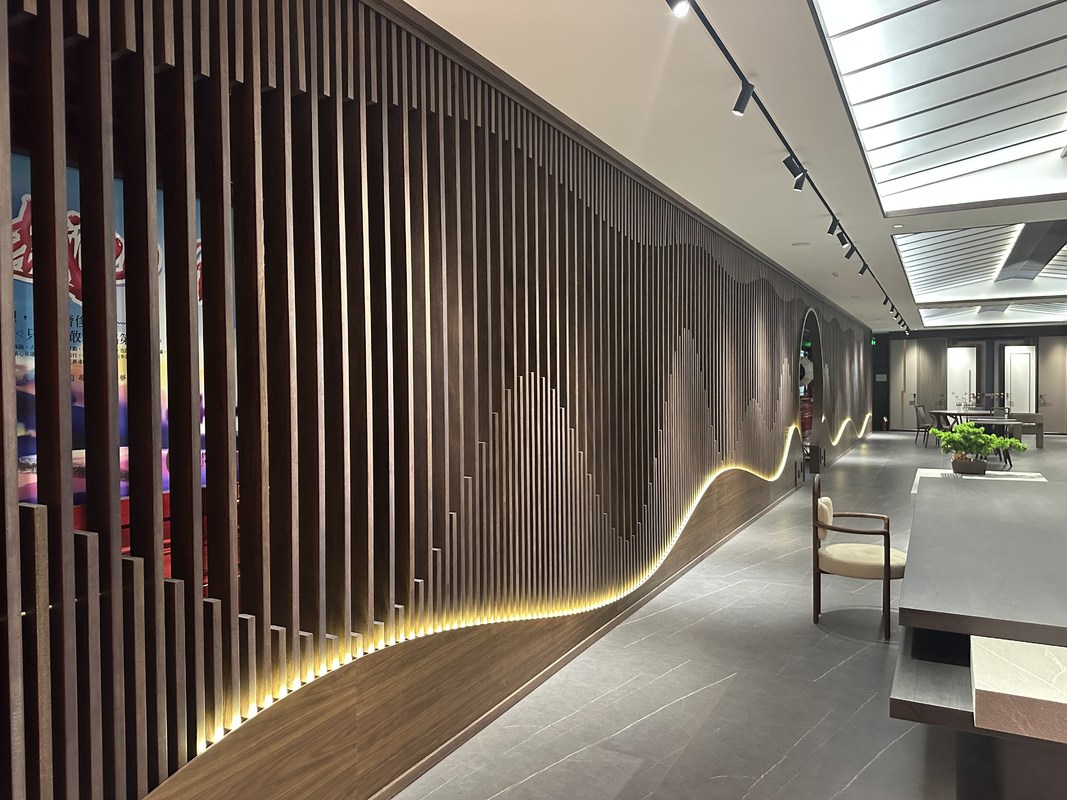 Walnut Wood commercial nightclub furniture Oriental Aesthetics club room chairs