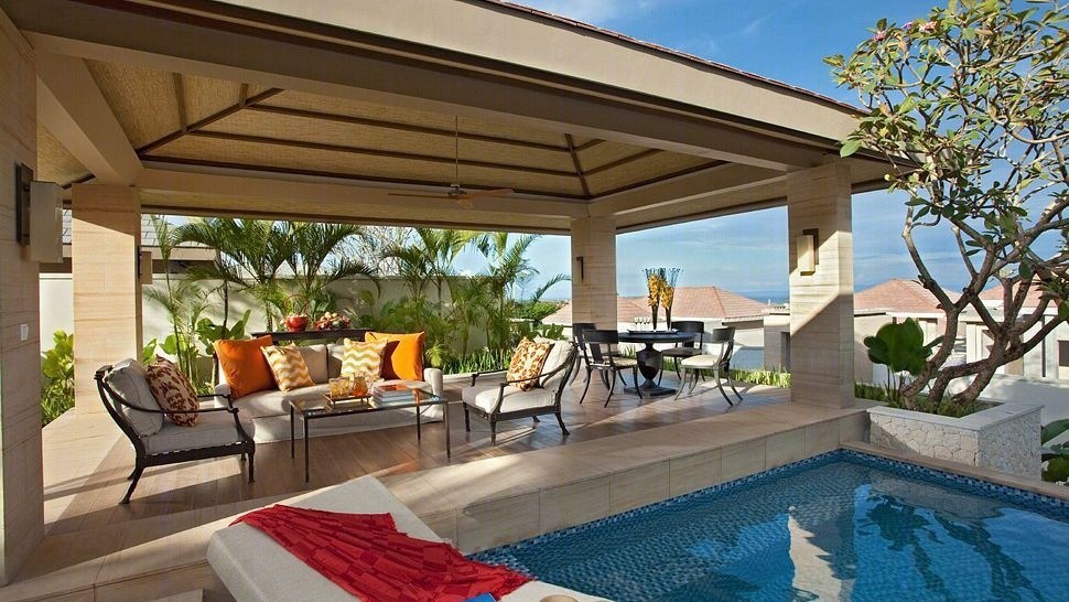 Customized Luxury Villa Furniture Ash Wood Restaurant Tables And Chairs Waterproof