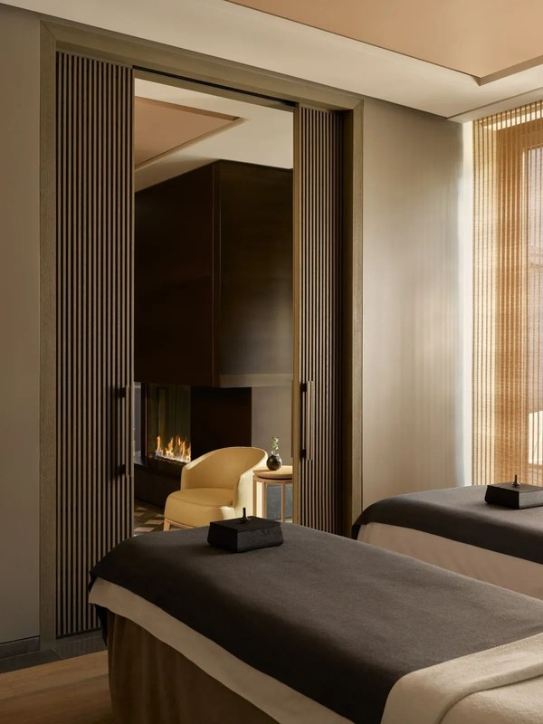 OEM/ODM Customized Door Solutions for Hotels with Solid Wood Frame From China-Double Wood Door product