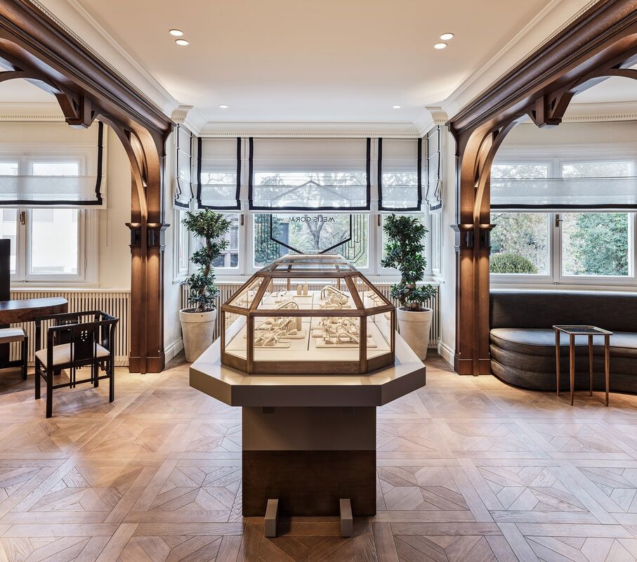 OEM/ODM CUSTOM FURNITURE MANUFACTURE ROSE GOLD METAL FRAME JEWELRY DISPLAY CASE WITH MARBLE BASE TRANSPARENT GLASS JEWELRY CABINET