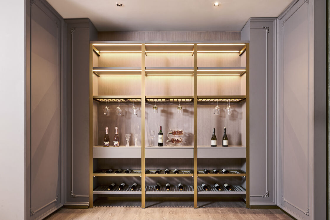 CUSTOM WINE CABINETS & WALK-IN PANTRIES | OEM/ODM SERVICE WITH PREMIUM MATERIALS & CUSTOM CABINETS WITH SOFT-CLOSE & SMART ORGANIZERS