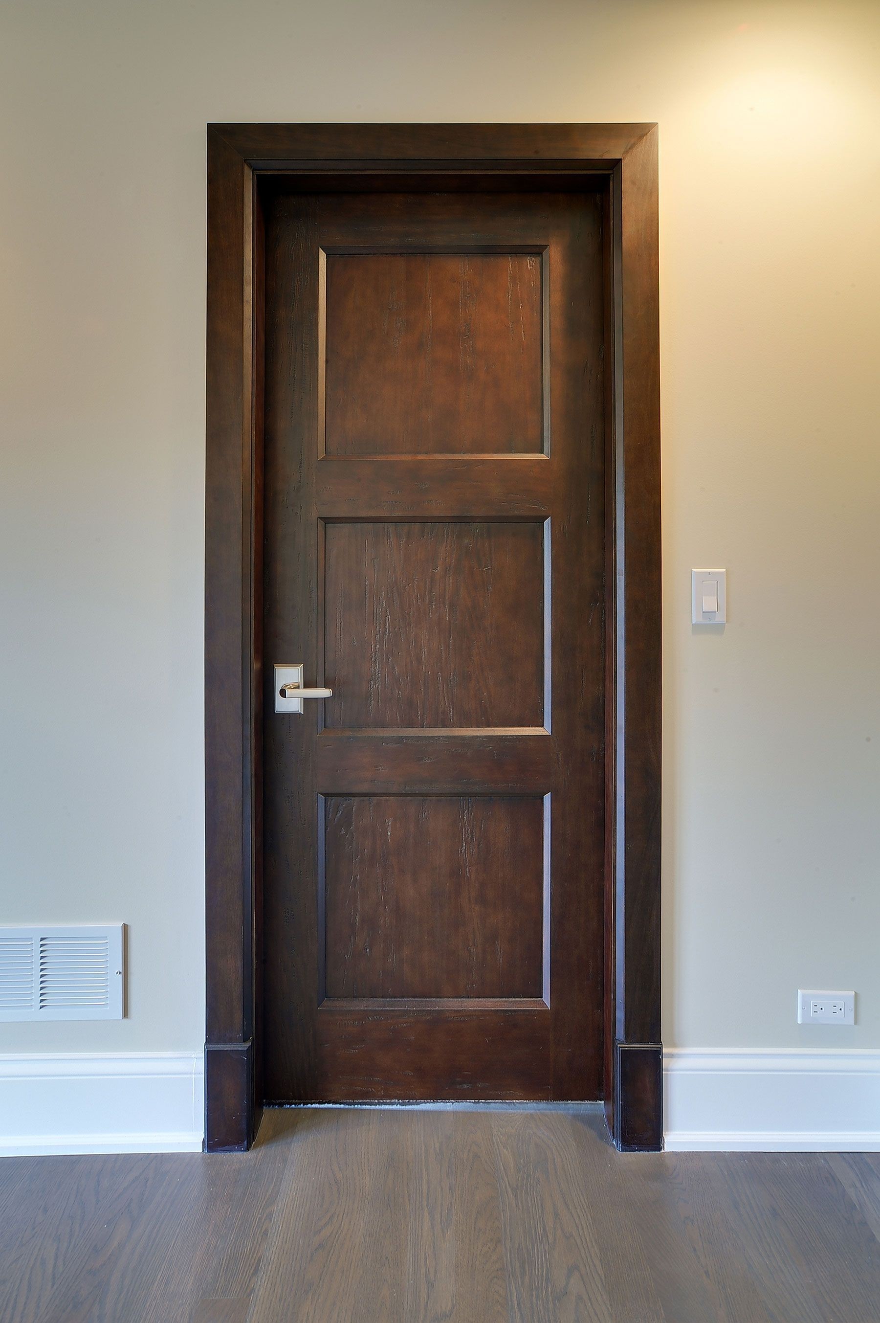                    China Manufacture Customized Solid Wood Frame Door for Hotel Furniture             