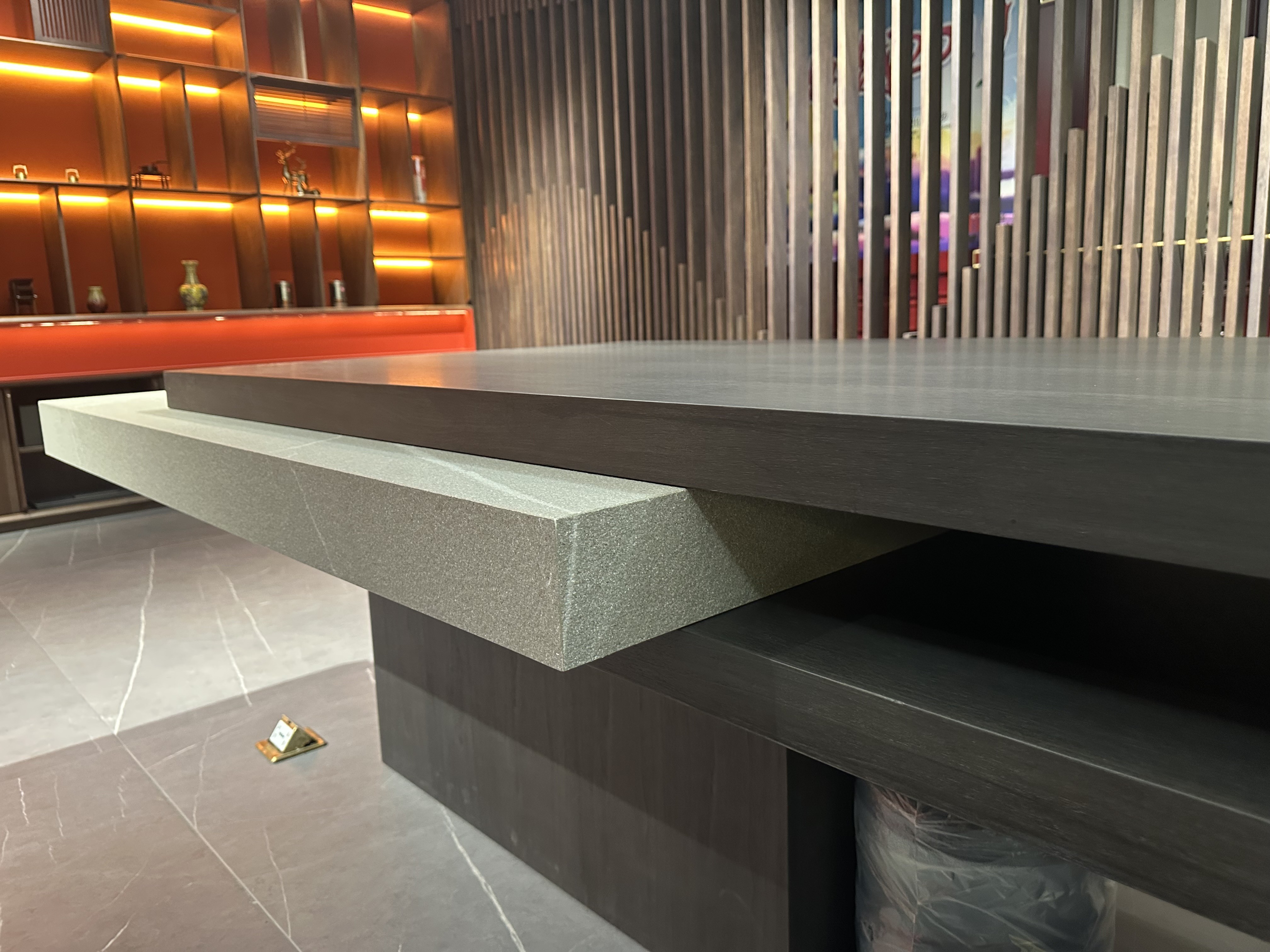 Walnut Wood commercial nightclub furniture Oriental Aesthetics club room chairs