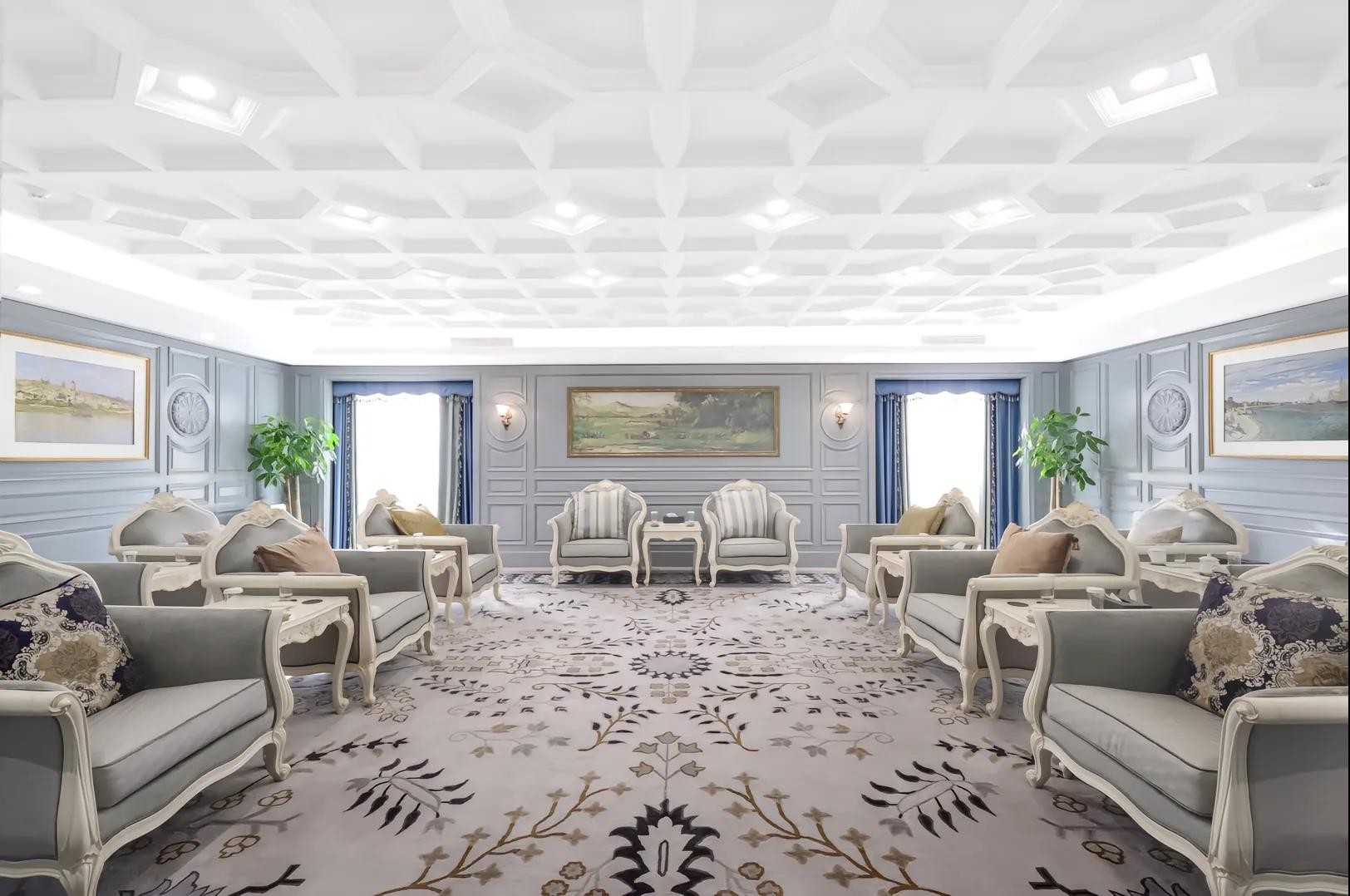 OEM/ODM Customized Elegant Commercial Solid Wood Frame Furniture Collection Solution Sets Made-in China