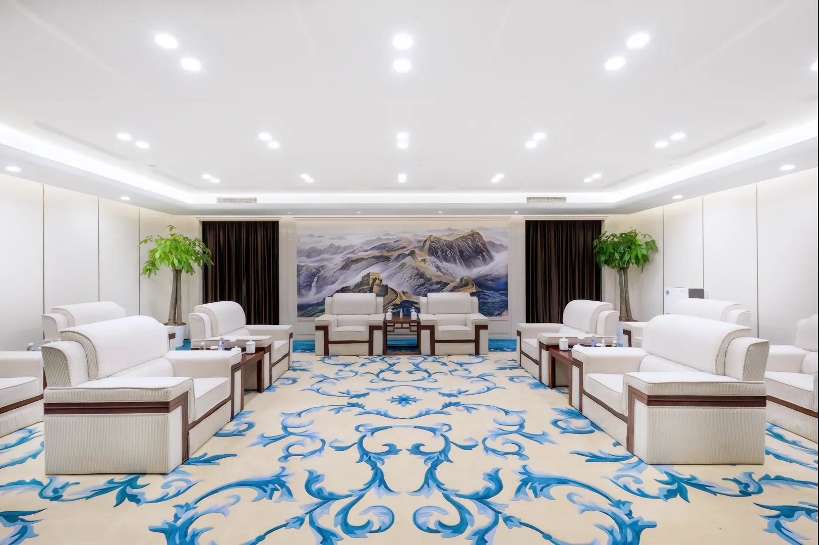 OEM/ODM Customized Elegant Commercial Solid Wood Frame Furniture Collection Solution Sets Made-in China