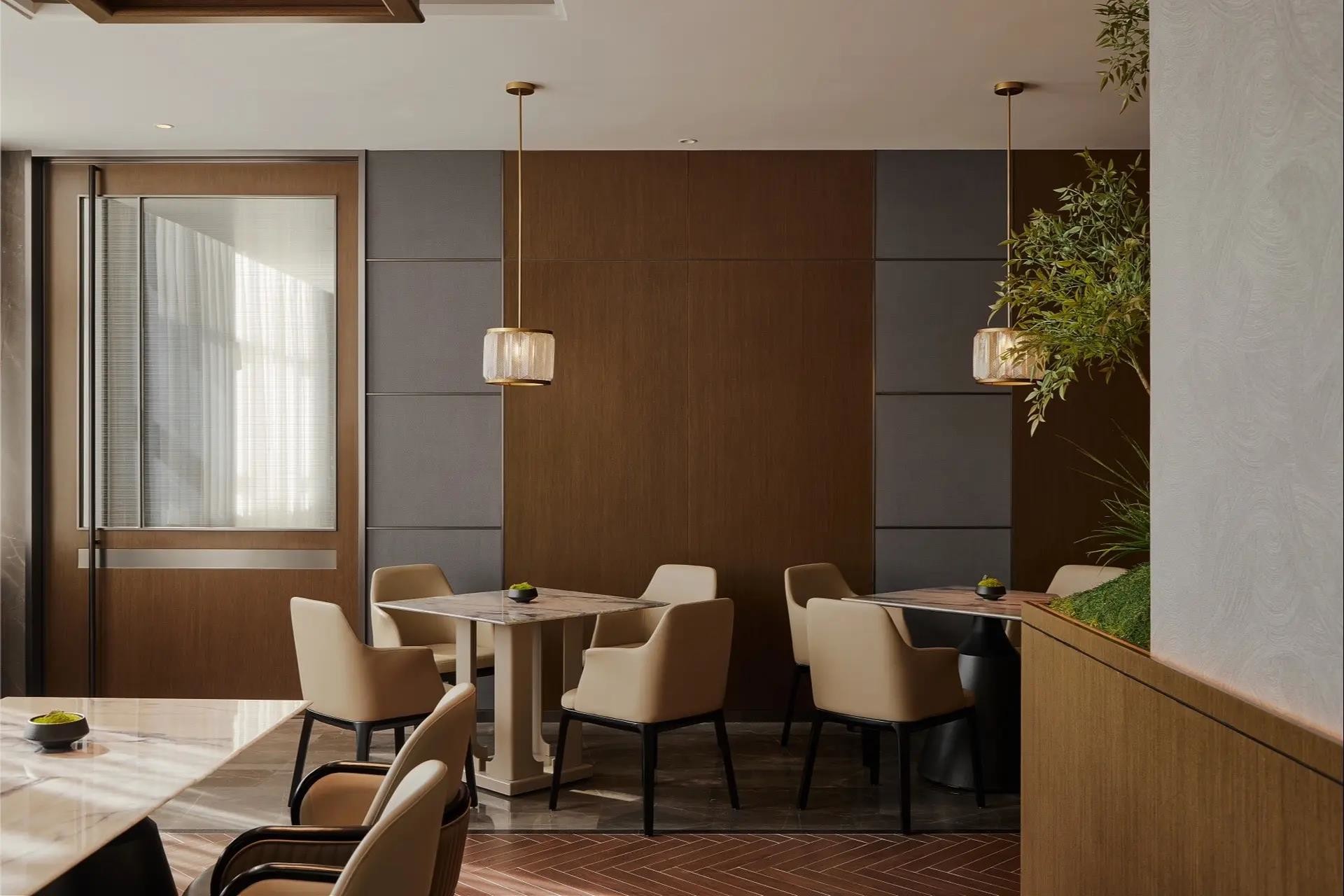 Customization Modern Wooden Metal Fabric Leather Table Chair Furniture for Hotel Dining Room Bar Cafe