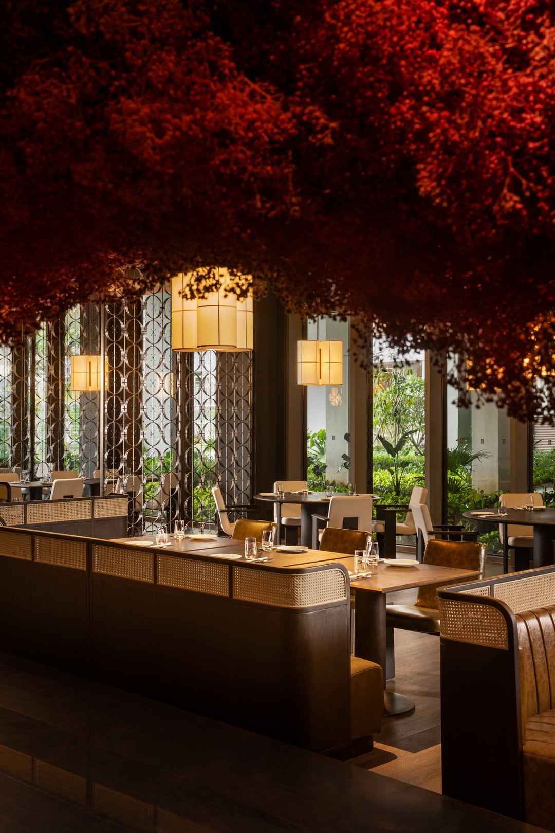 Teak Furniture Dining Set Black Walnut Dining Table And Benches Cold Resist