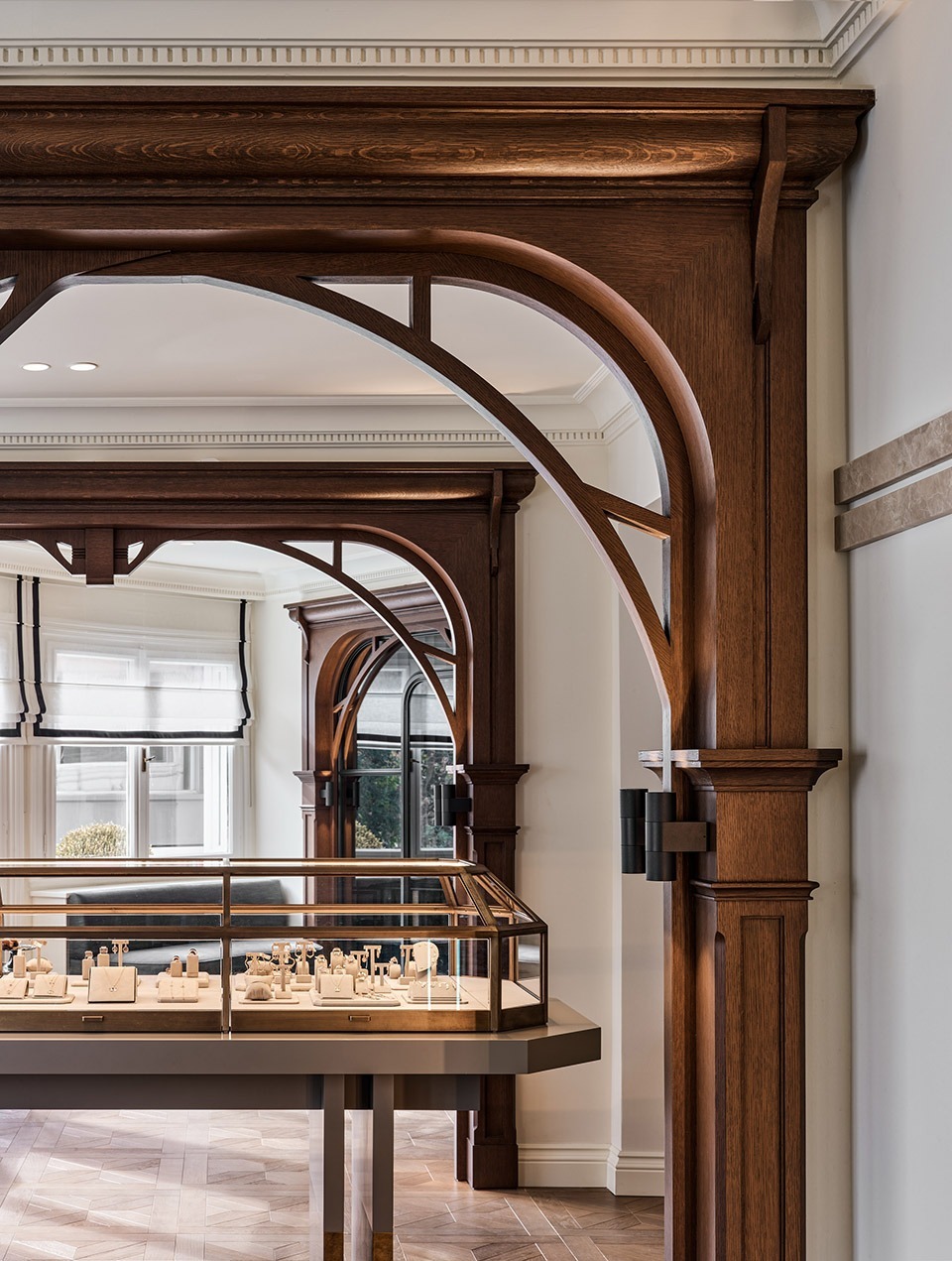 Factory Direct OEM ODM High End Jewelry Display Cabinet Custom Size Jewelry Showcase