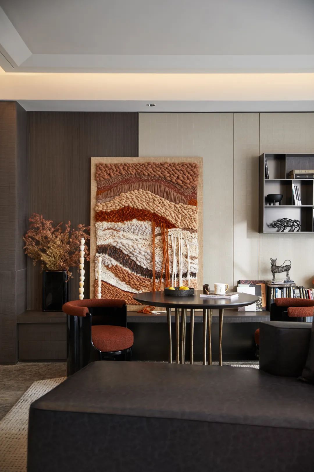 OEM/ODM PREMIUM CUSTOM HOTEL & RESIDENTIAL FURNITURE | SOLID WOOD & LEATHER SOFA, MARBLE COFFEE TABLE, DINING SET, BESPOKE LIVING ROOM SOLUTIONS