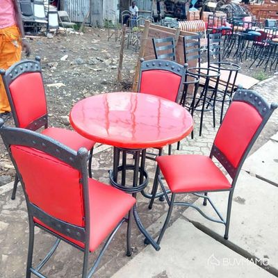                    OEM/ODM Customized Luxury Solid Wooden Bar Stool Furniture Collection Set for Hotel, Villa, Resort, Apartment, Bar and Restaurant             